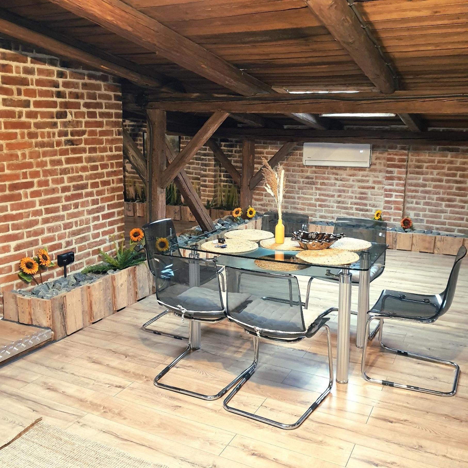 Wiejska 150m2