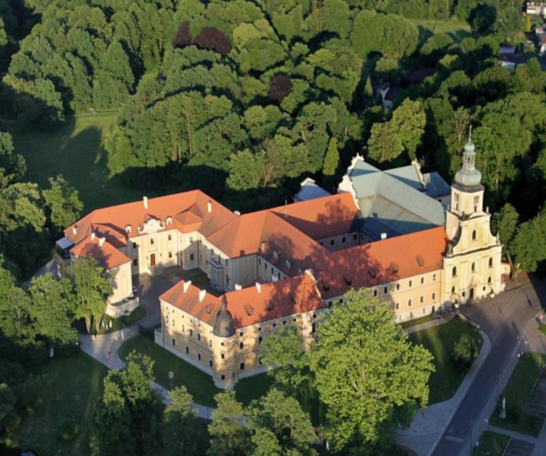 Wiejska 150m2 Apartment